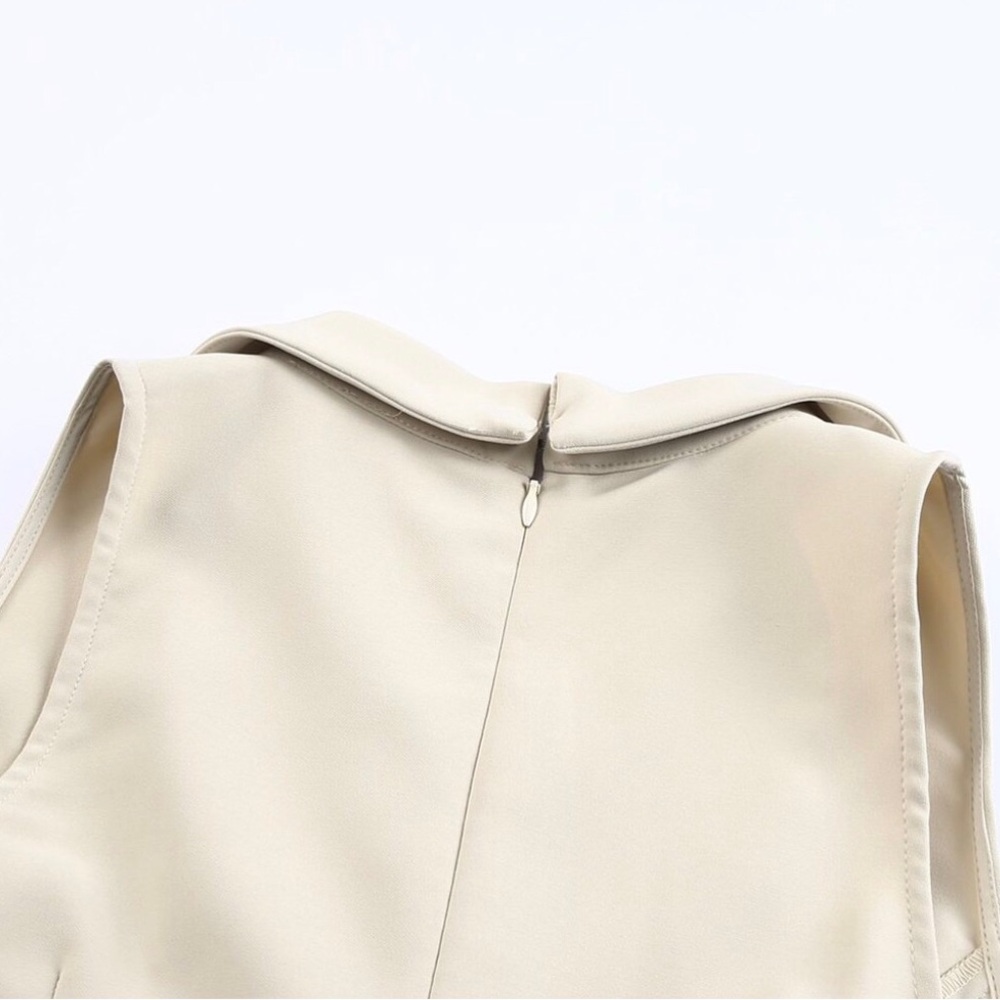 💜NWOT💜 SLEEVELESS HIGH WAIST CREAM JUMPSUIT W/FAUX GOLD BELT UNBRANDED Sz M 8-10 - Picture 7 of 9